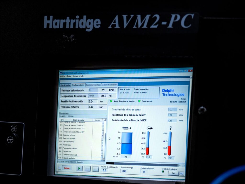 Pantalla del banco Hartridge AVM2-PC durante la prueba de un inyector