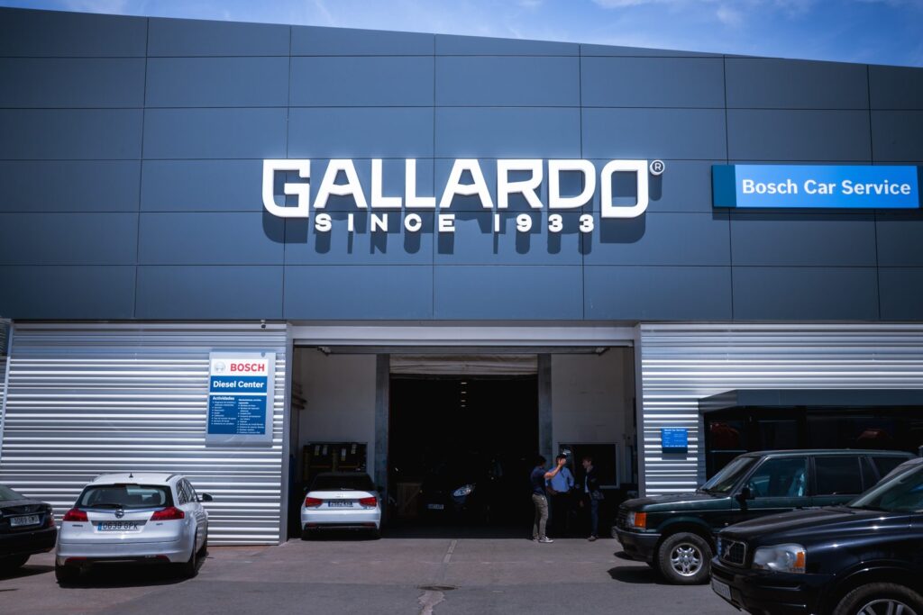 Fachada de Diesel Gallardo en Sevilla
