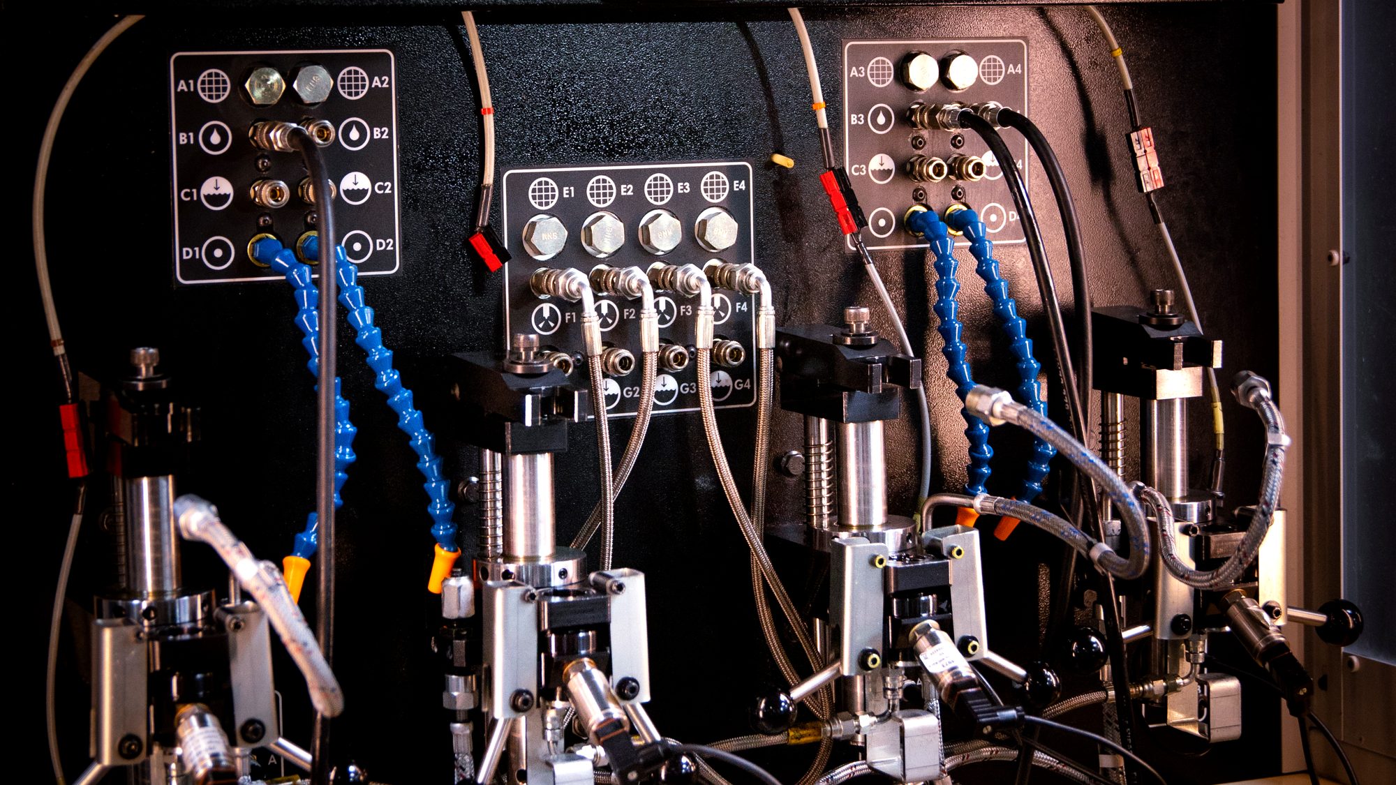 Inyectores Common Rail montados en el banco Hartridge CRi-Pro
